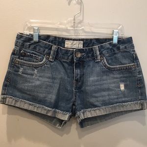 AéRopostale distressed Jean shorts